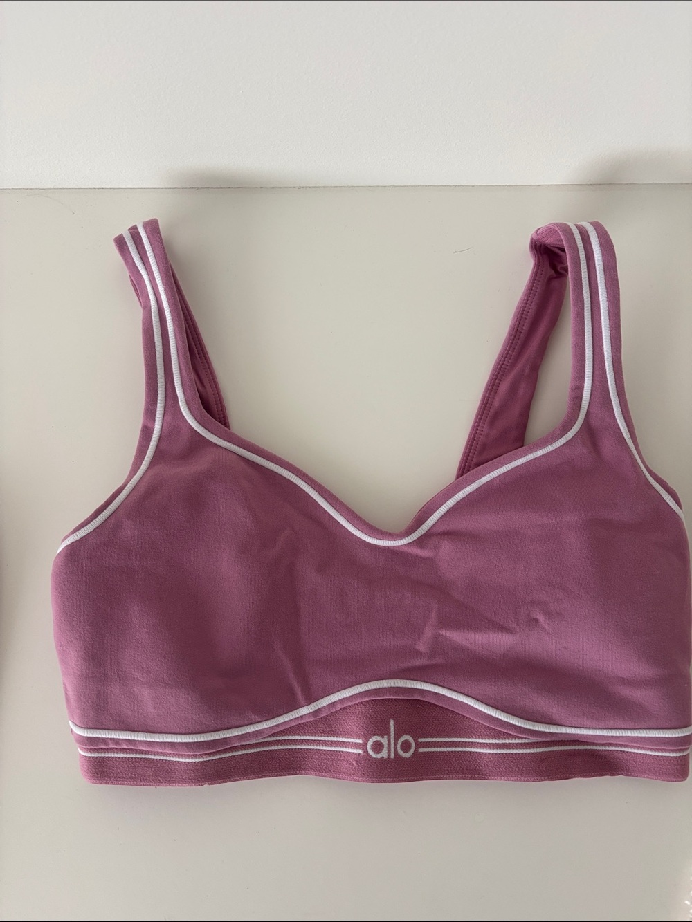 Alo Yoga | Airbrush Heart Throb Bra